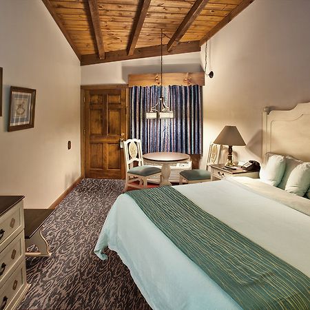 Helendorf River Inn, Suites & Conference Center Экстерьер фото