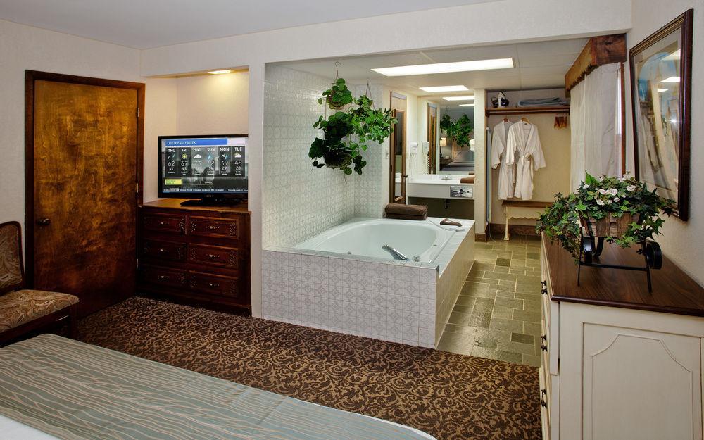 Helendorf River Inn, Suites & Conference Center Экстерьер фото