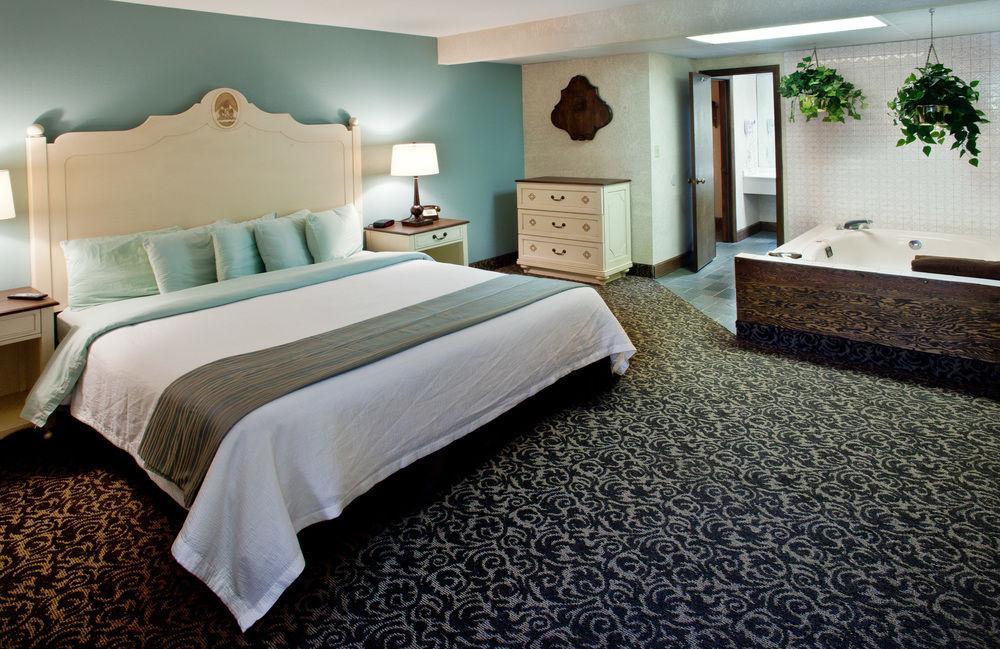 Helendorf River Inn, Suites & Conference Center Экстерьер фото