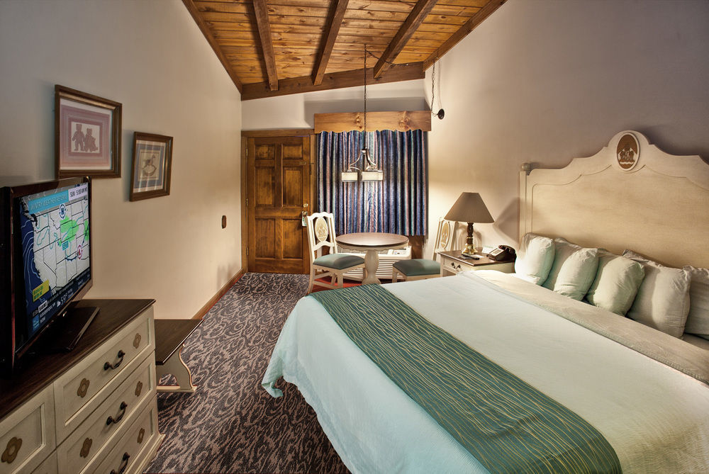 Helendorf River Inn, Suites & Conference Center Экстерьер фото