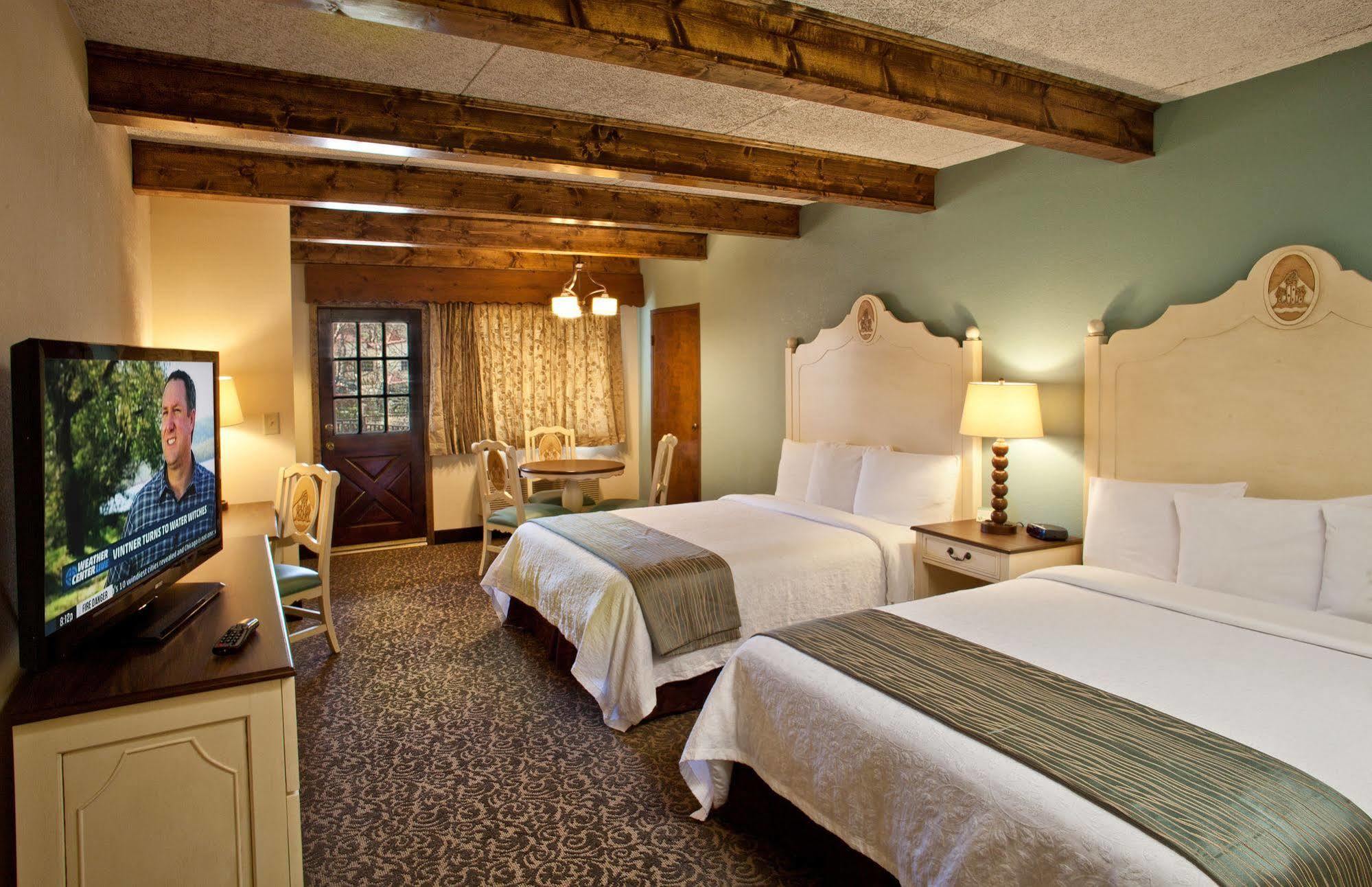 Helendorf River Inn, Suites & Conference Center Экстерьер фото